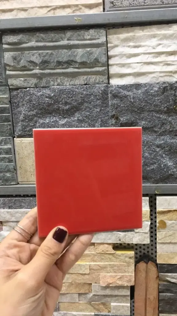 [DSC-M1110_MDC] Gạch Thẻ 100x100mmBóng Phẳng Màu Đỏ Nhập Khẩu