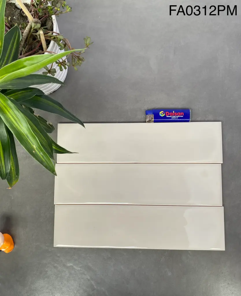 [DSC-FA0312PM] Gạch thẻ xám nhạt bóng lượn sóng KT 75x300mm mã FAO312PM