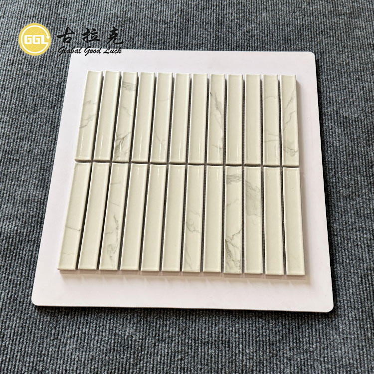 [DSC-2608-13668] Gạch mosaic porcelain xẻ rãnh vân đá cẩm thạch trắng Calacatta hiện đại 10mm ốp tường nội thất phòng tắm