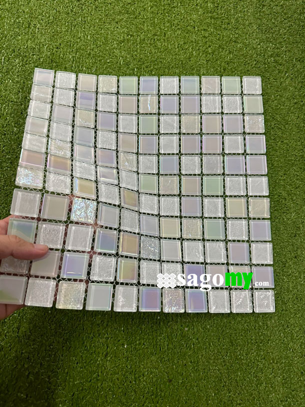 [DSC-2608-68794] Gạch Thủy Tinh Màu Trắng Nhiều Màu Sắc