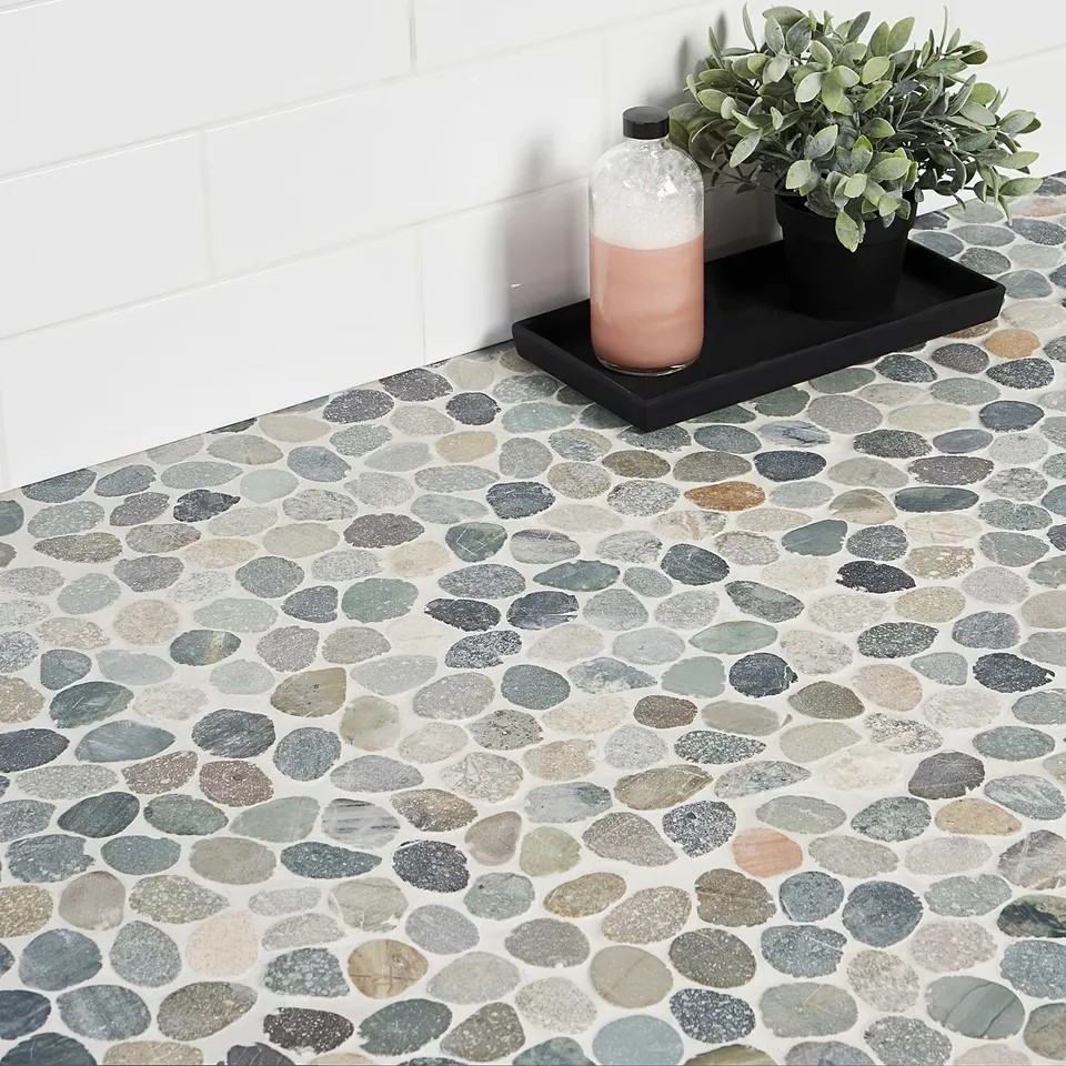 [107036267338] Outdoor Nature-Inspired 10mm Thick Floor Tiles Round Flat Rocks Marbles & Pebble Stone Mosaic for Interior Walls & Bathrooms
