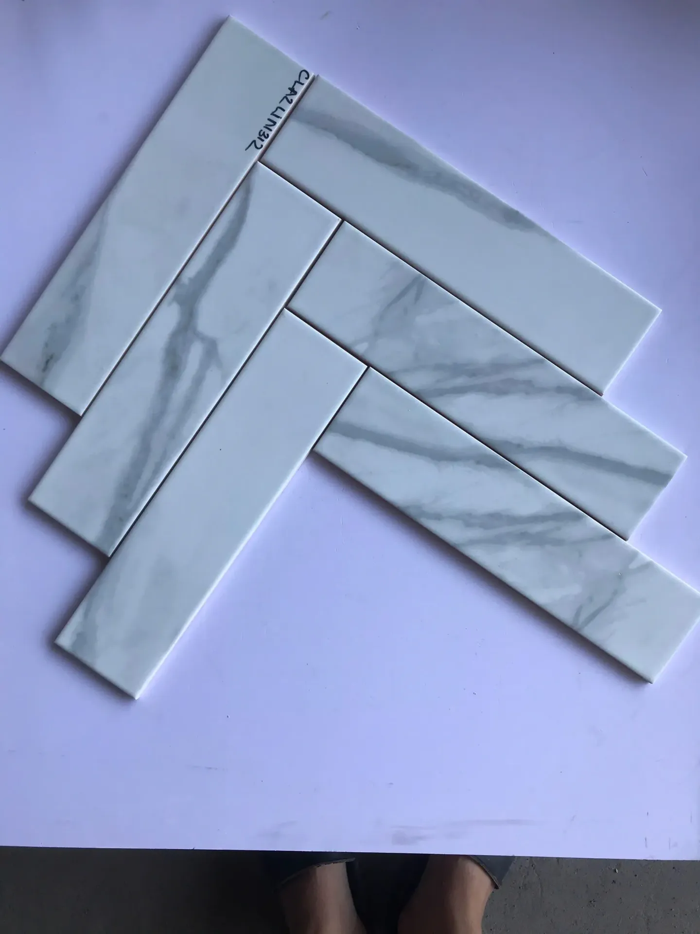 [DSC-CLA2LIN312_S] Gạch thẻ loại ưu, KT 75x300 mm, mã CLA2LIN312_S (50v/thùng/1.125m2)