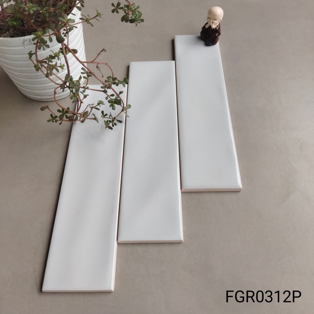 Gạch thẻ 75x300mm trắng bóng gợn loại 1 mã FGR0312P