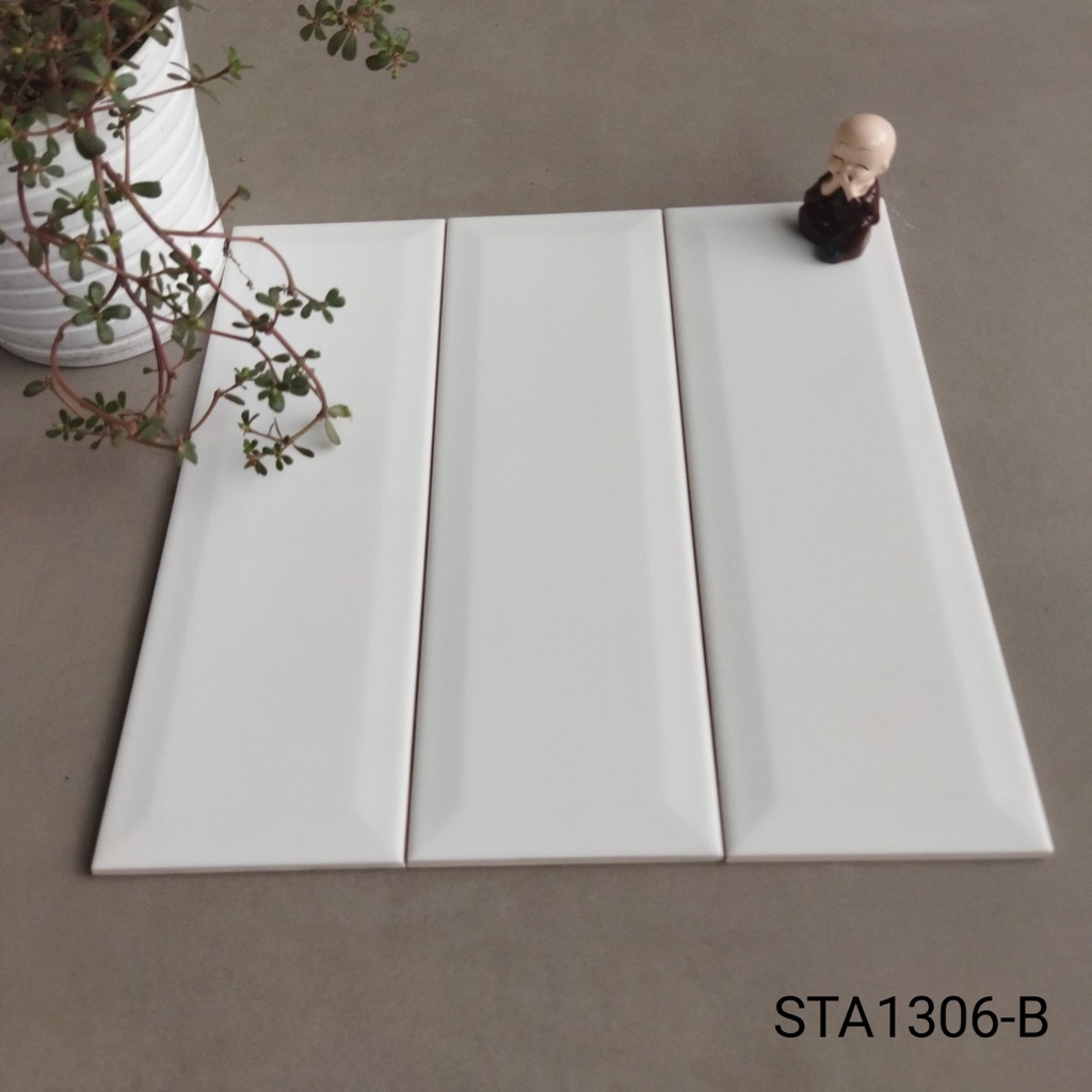 Gạch thẻ VN, KT 100x300mm trắng mờ vát cạnh mã STA1306-B loại 1