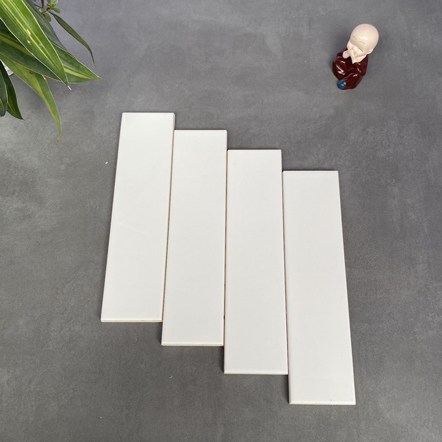 Gạch thẻ VN KT 50x200 mm kem bóng phẳng mã IV0208P (STA50201) loại 1
