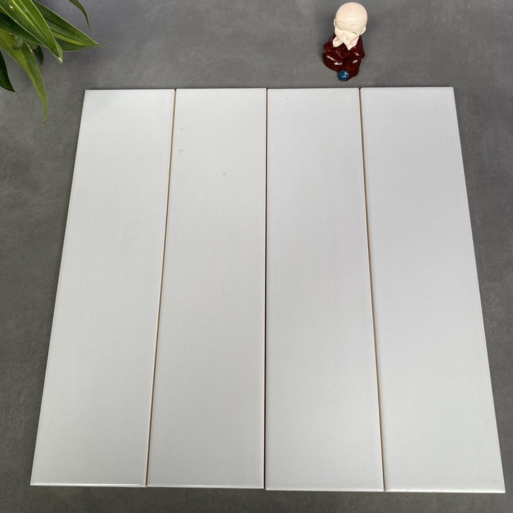 Gạch thẻ VN loại 1 xám lạnh mờ phẳng kt 75x300 mm[GR0312M]