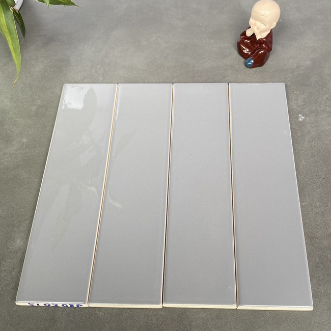 Gạch Thẻ 50x200mm loại 1 Bóng Phẳng Màu Xám Nhạt SI0208P