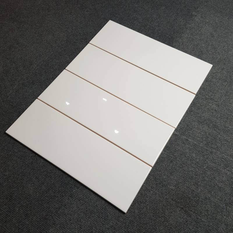 Gạch thẻ VN loại 1 trắng bóng phẳng 150x450mm STA15450