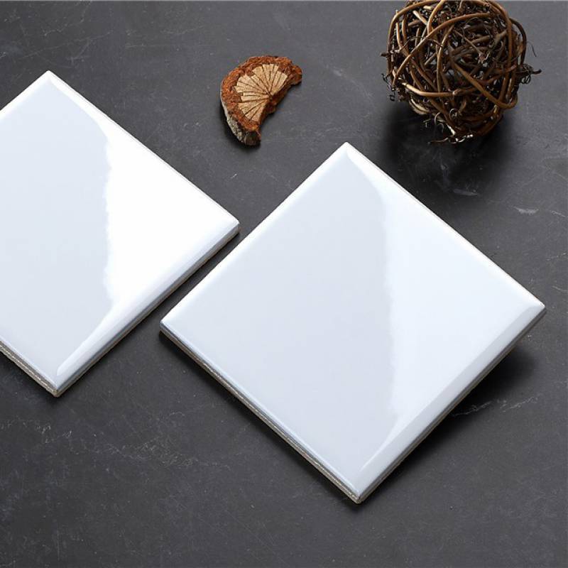 Gạch thẻ VN, KT 100x100 mm trắng bóng phẳng mã  M1100_SA loại 1