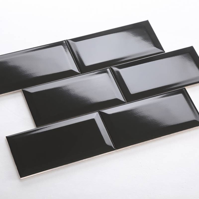 Gạch thẻ vát cạnh đen bóng 100x200 mm