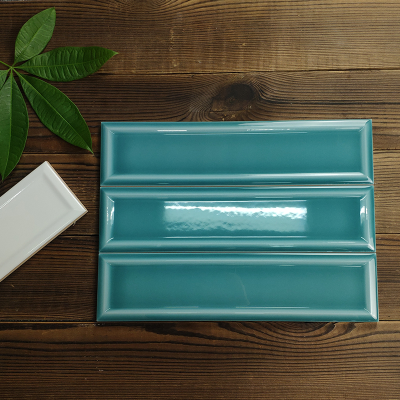 Gạch thẻ xanh nước hồ nhạt bóng lõm 68x280mm0