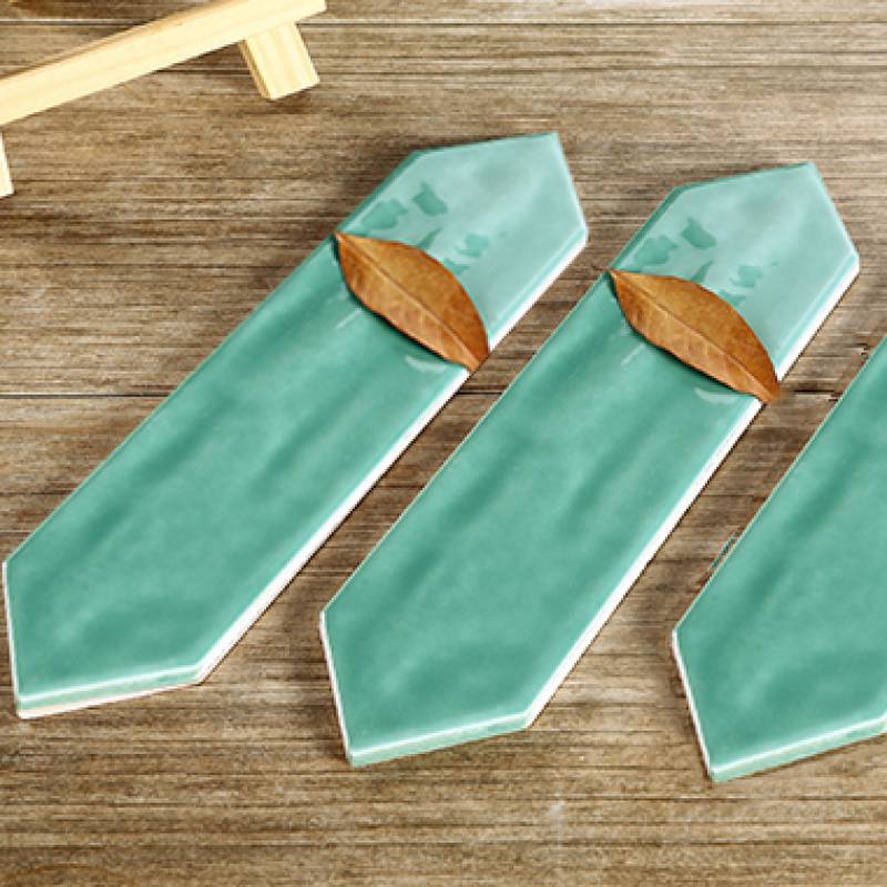 Gạch thẻ xanh vừa khuôn xẻ góc 75x300mm