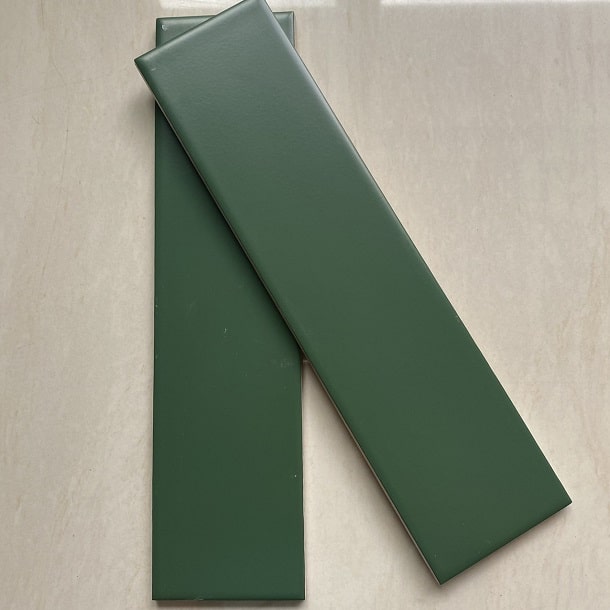 Gạch thẻ xanh đậm bóng phẳng 75x300