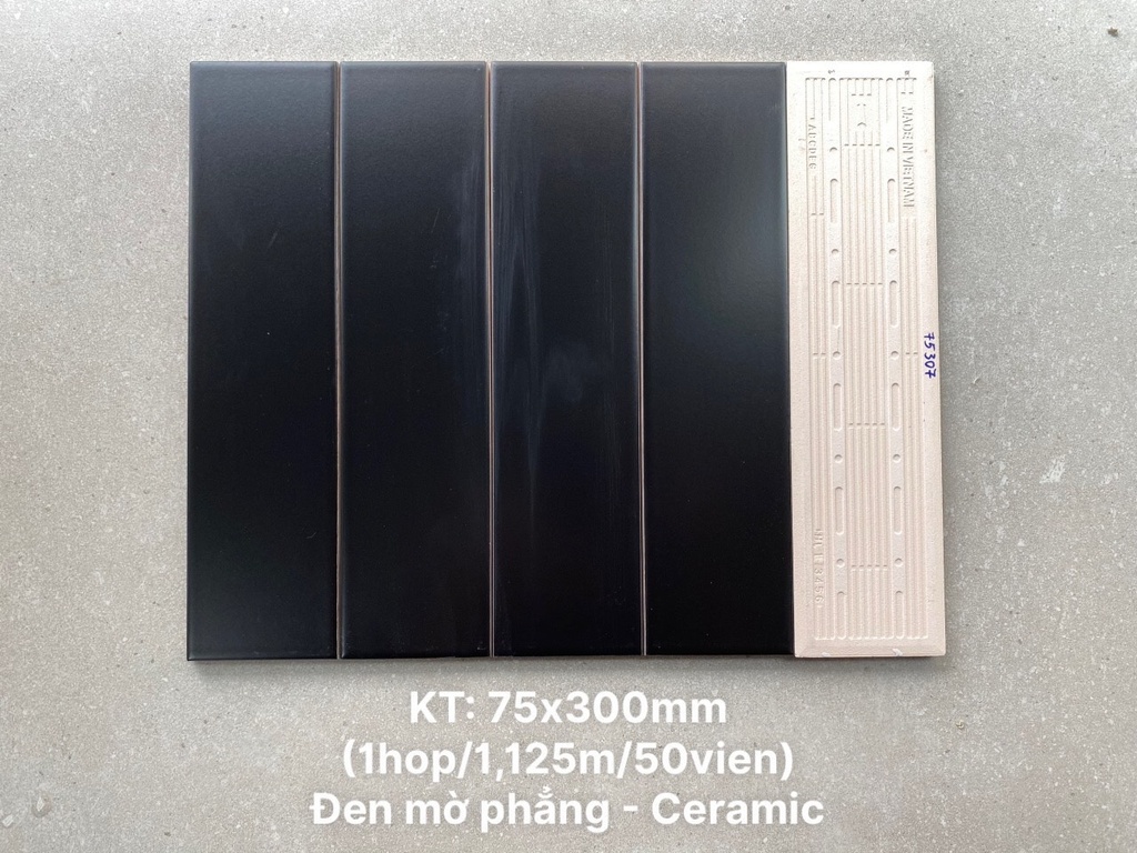 Gạch thẻ 75x300mm đen mờ mã 68435 (75307M)