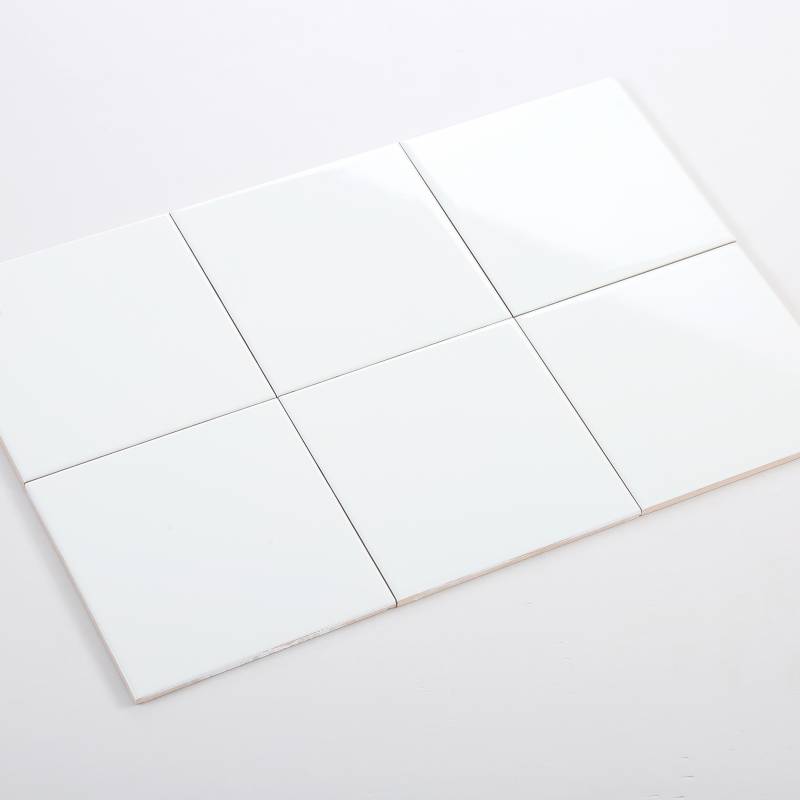 Gạch thẻ cao cấp trắng bóng phẳng 150x150 mm mã PSTA150150