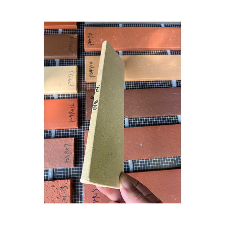 Gạch đất sét vàng bán chạy