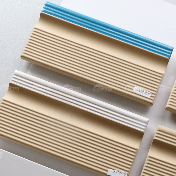 Gạch men cạnh hồ bơi hình mũi bò màu xanh nhạt 240x115mm